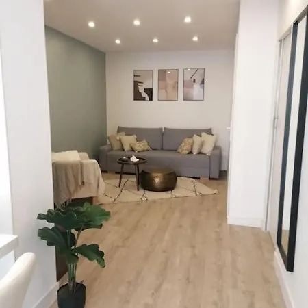 En Plein Centre à 100m Du Port Appartamento