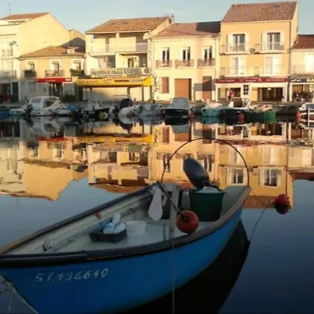 En Plein Centre A 100m Du Port Mèze